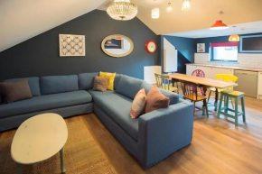 Cozy Budget Room with Shared Washroom Access